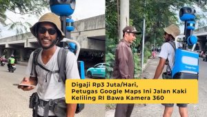 Petugas Google Maps Street View berjalan kaki membawa kamera 360 derajat di punggungnya saat merekam jalan sempit di kawasan Tanjung Duren, Jakarta Barat
