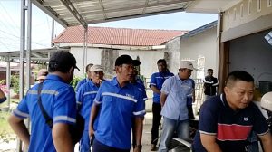 tuntutan upah dibayarkan puluhan anggota tkbm datangi pbm arto moro makmur sentosa
