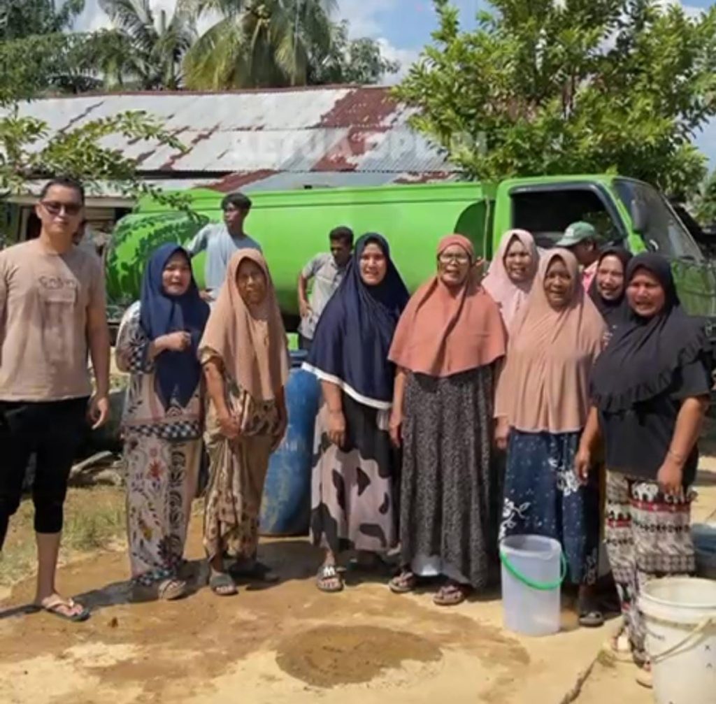 Ketua DPD RI Ambil Bagian dalam Penyaluran Bantuan bagi Warga Kota Langsa