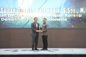 Ketua DPD RI Sultan Terima KWP Award,